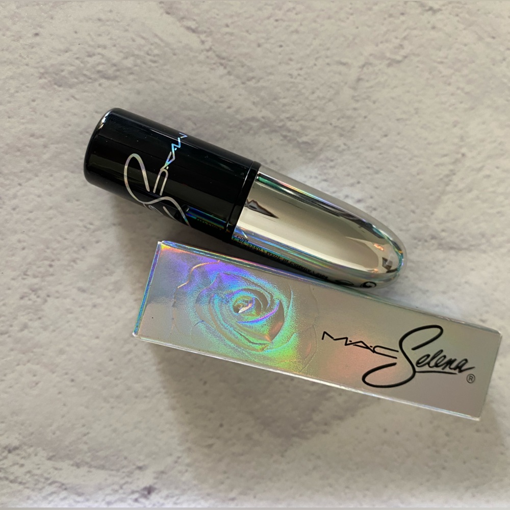 New Selena MAC Matte Lipstick in Queen of Cumbia